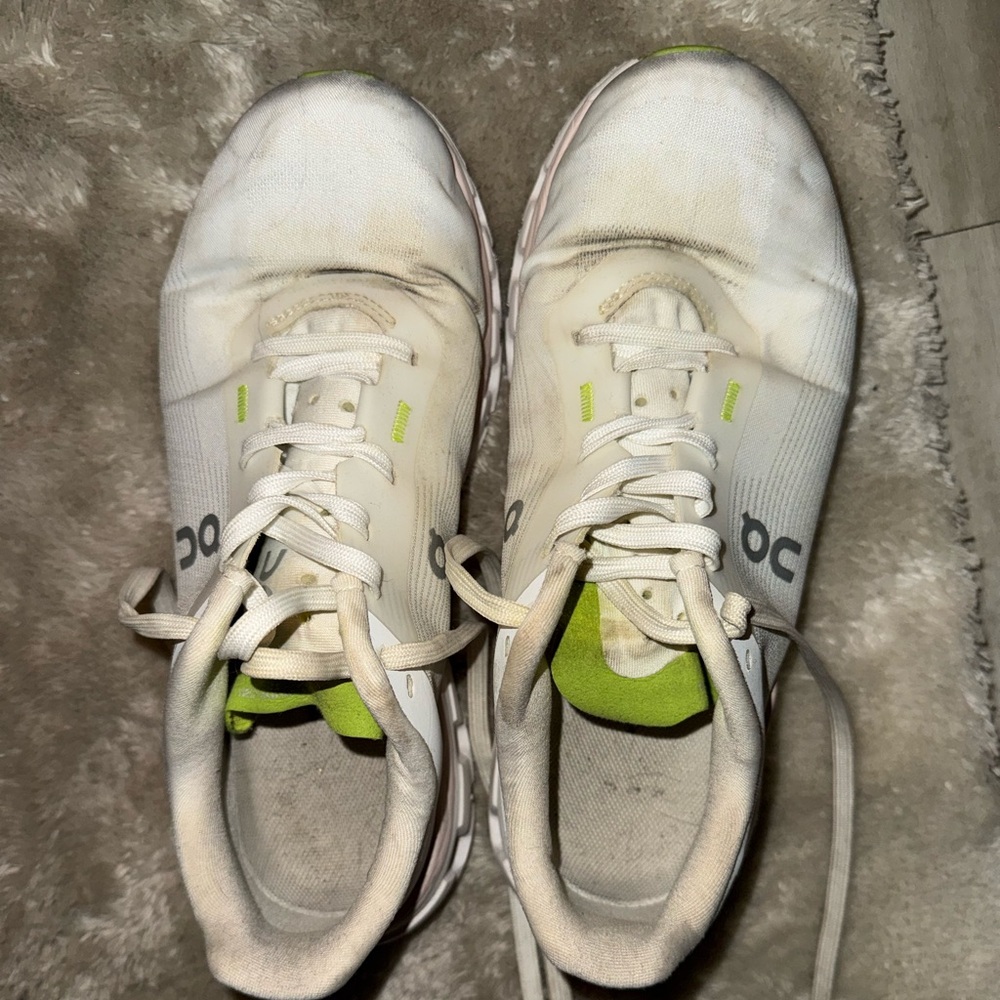 OnCloud sneakers